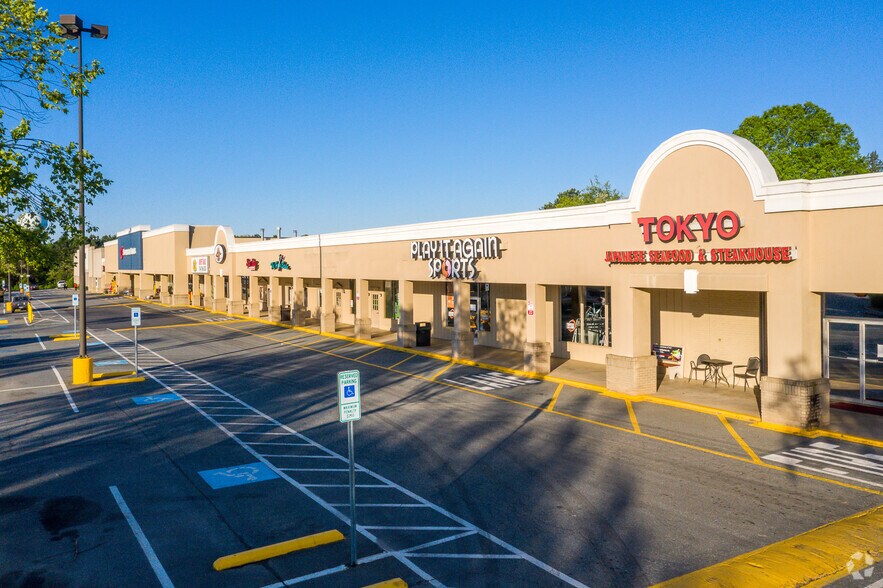 More Photos Of 539A-539F E Plaza Dr, Mooresville Unknown For Lease