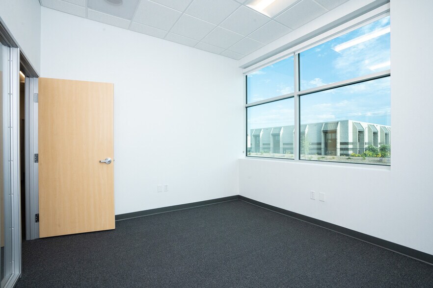 More Photos Of Sunset Rd & Pine St, Las Vegas Unknown For Lease