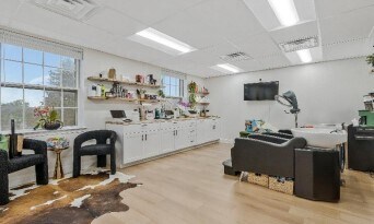 More Photos Of 507-519 Maple Ave W, Vienna General Retail For Sale