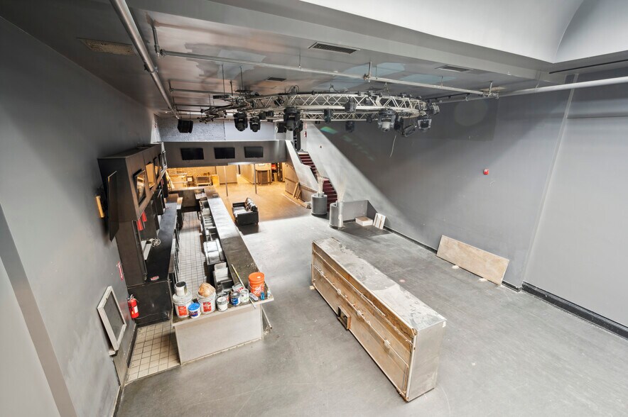 More Photos Of 312 Market St, Philadelphia Restaurant For Lease