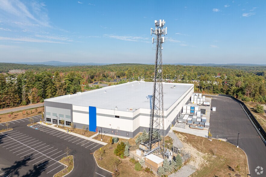 More Photos Of 26 Jacks Bridge Rd, Londonderry Warehouse For Lease