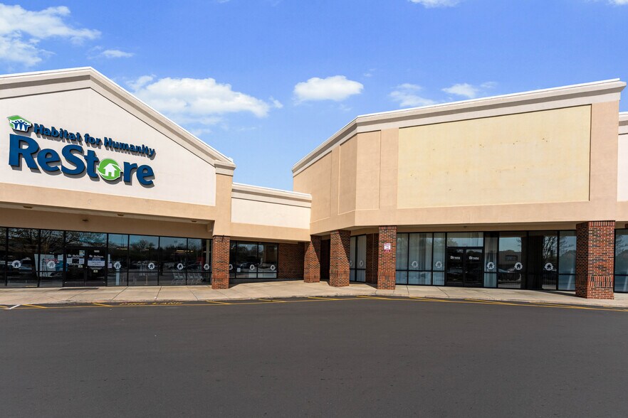 More Photos Of 1837 E Broad St, Statesville Unknown For Lease