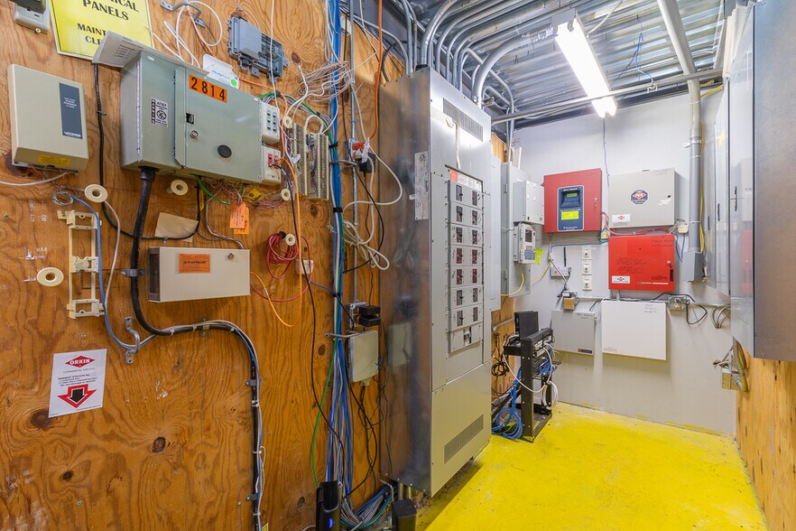 More Photos Of 2814 N Main St, Anderson General Retail For Sale