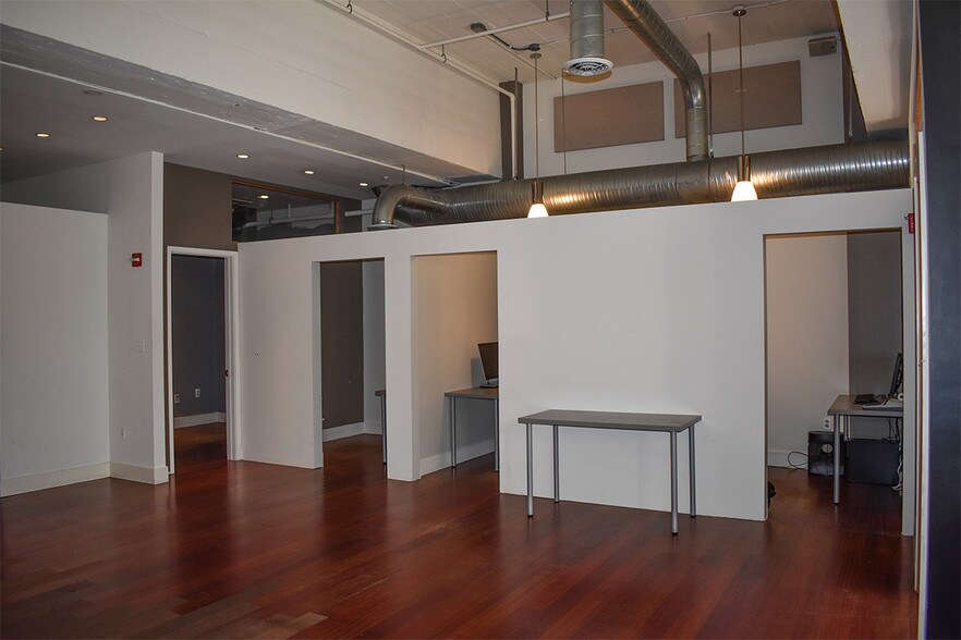 More Photos Of 2424 18th St NW, Washington Office For Lease