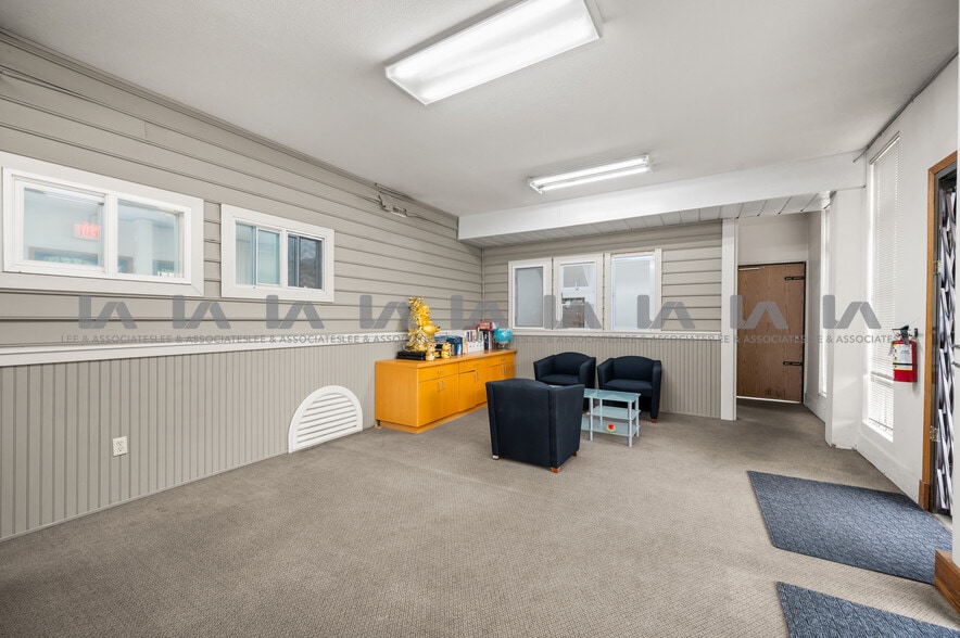 More Photos Of 2727 Dixon St, Port Coquitlam Industrial For Sale