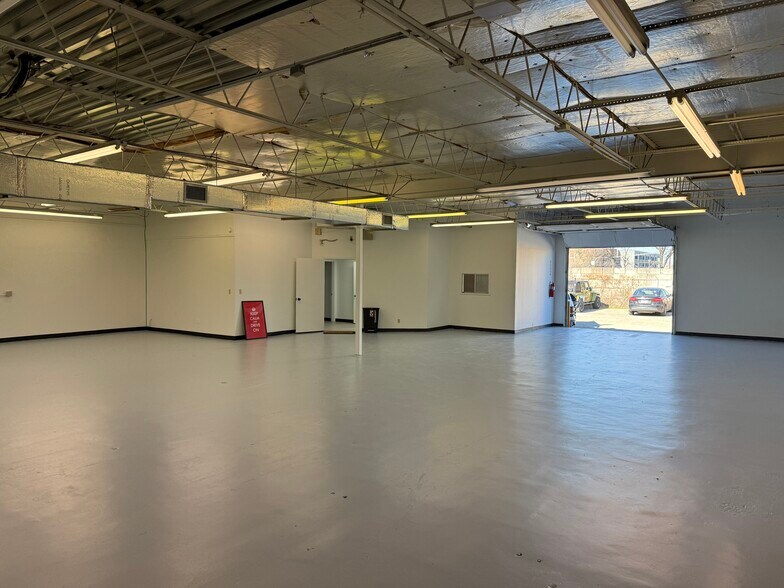 More Photos Of 820 Shelby Ln, Austin Warehouse For Lease