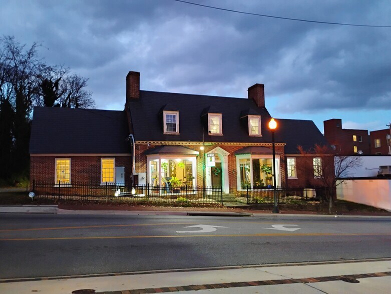 More Photos Of 409 5th St, Lynchburg Storefront Retail Office For Lease
