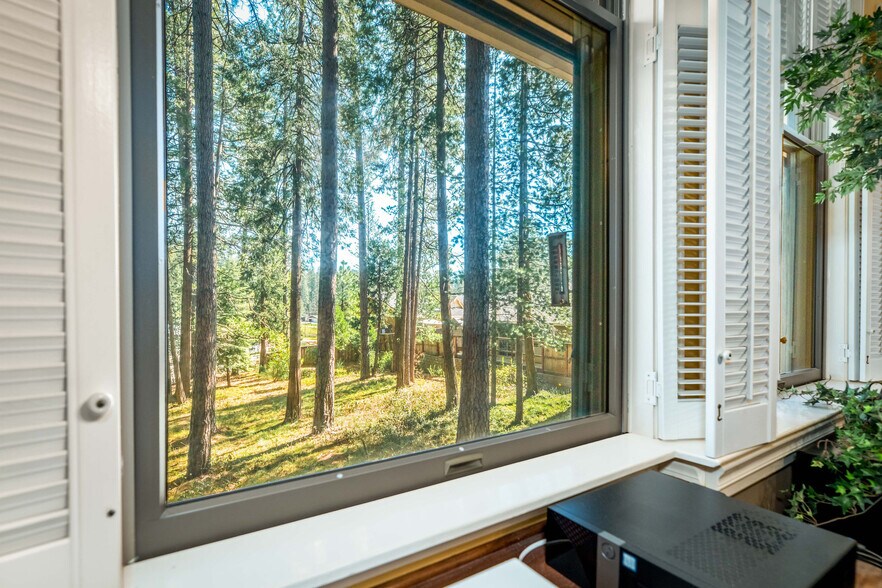 More Photos Of 565 Brunswick Rd, Grass Valley Office For Sale