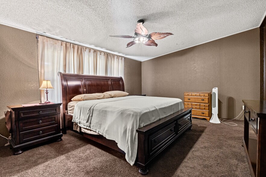 More Photos Of 20500 N 2810 Rd, Kingfisher Lodge Meeting Hall For Sale