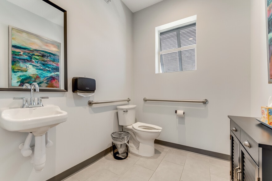 More Photos Of 195 Coquina Ct, Ormond Beach Office For Lease