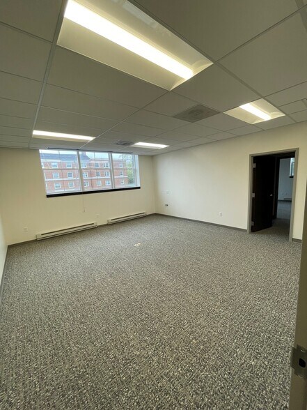 More Photos Of 21111 Chagrin Blvd, Beachwood Office For Lease