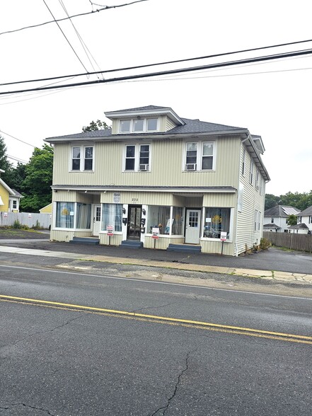 Primary Photo Of 230 Frost Rd, Waterbury Storefront Retail Residential For Lease