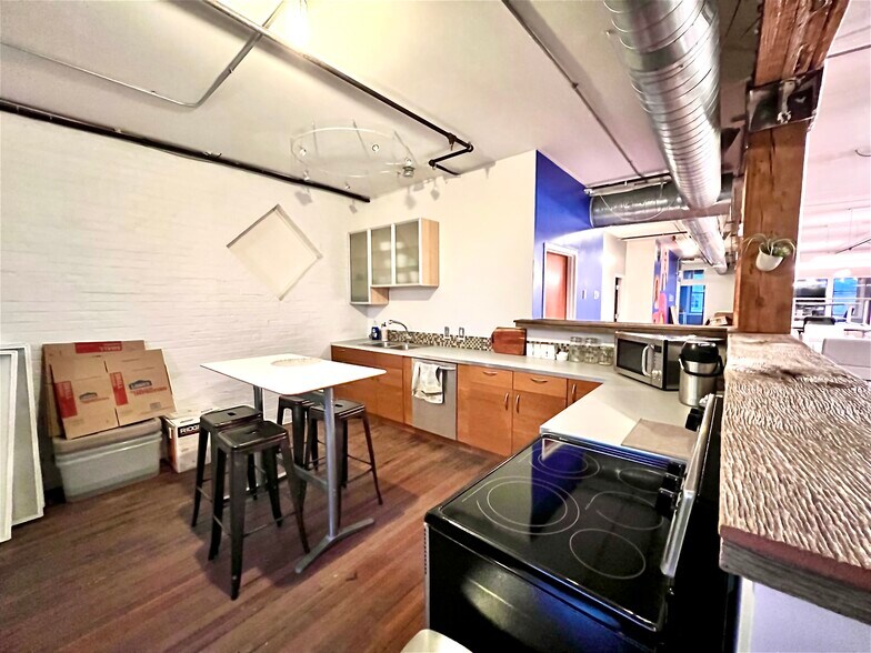 More Photos Of 1008 Race St, Cincinnati Office Residential For Sale