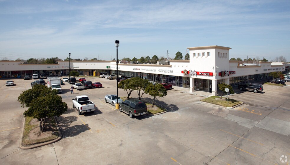 More Photos Of 6704-6750 S Hwy 6, Houston Unknown For Lease