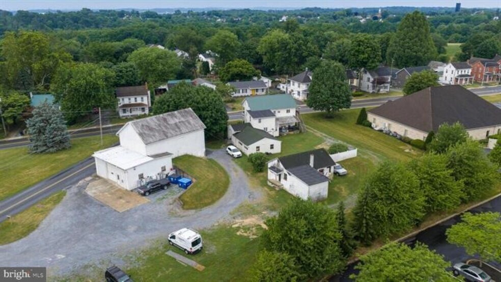 More Photos Of 2167 Main St, Lititz Flex For Sale