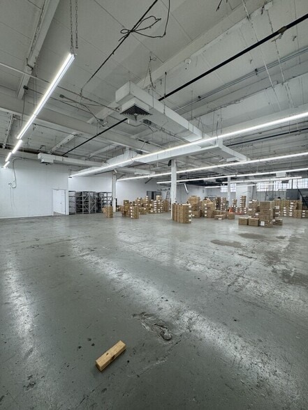 More Photos Of 59-48 55th St, Maspeth Manufacturing For Lease