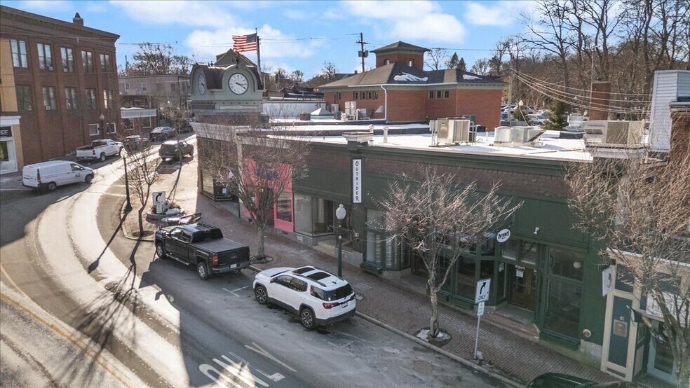More Photos Of 35 Main St, Amesbury Storefront Retail Office For Sale