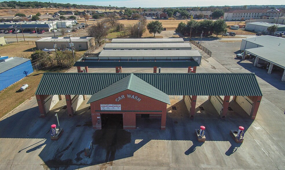 More Photos Of 1433 N Plaza Dr, Granbury Self Storage For Sale
