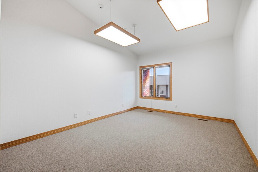 More Photos Of 4828 S College Ave, Fort Collins Office For Sale
