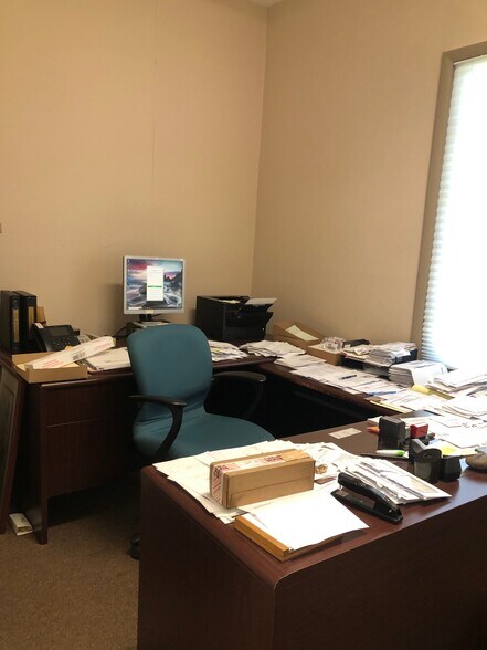 More Photos Of 3157 Mechanicsville Rd, Bensalem Medical For Sale