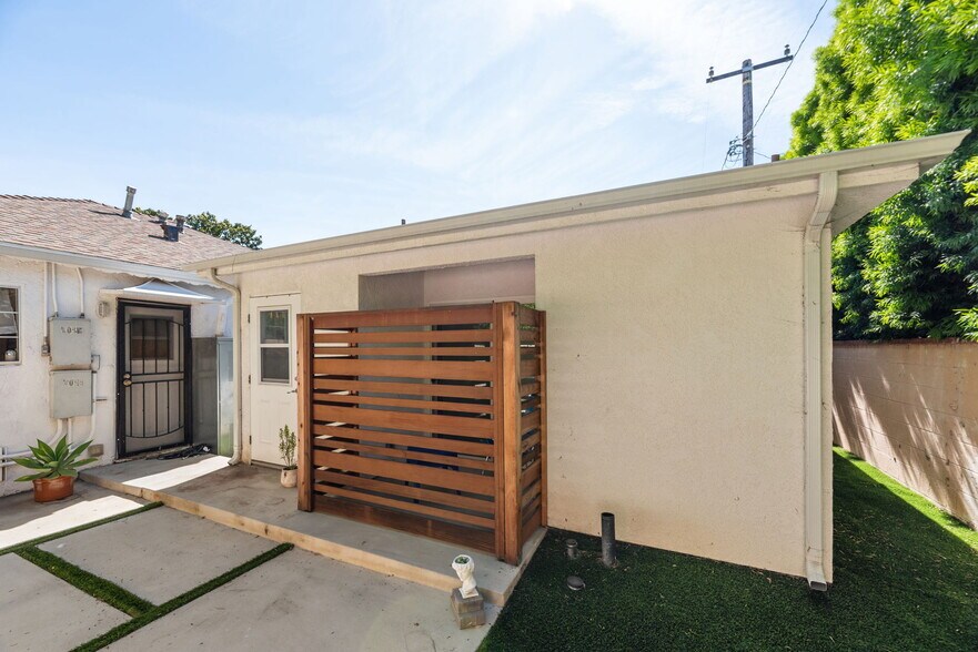 More Photos Of 4069-4071 Sawtelle Blvd, Culver City Apartments For Sale