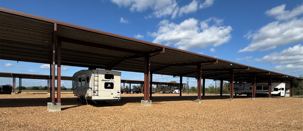 More Photos Of 7311-1 TX-36, Sealy Warehouse For Sale