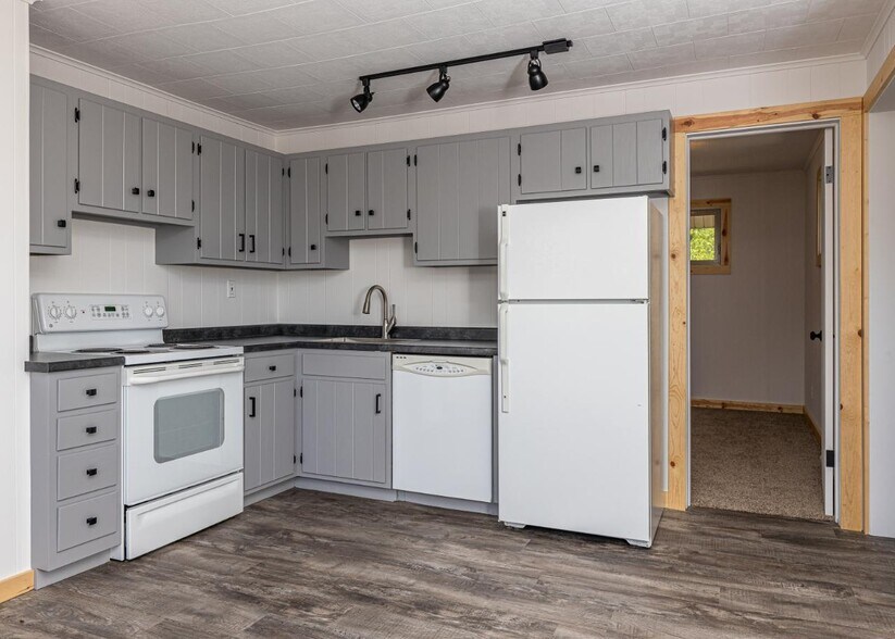 More Photos Of 8135 US Highway 51, Minocqua Storefront Retail Residential For Sale