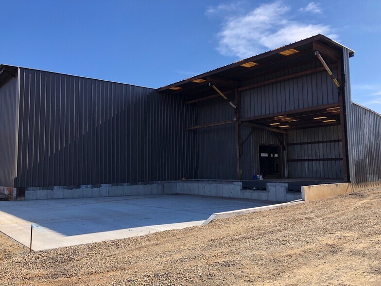 More Photos Of 5051 Benois Rd, Roanoke Warehouse For Sale