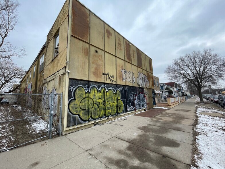 More Photos Of 2855 Park Ave, Minneapolis Office For Sale