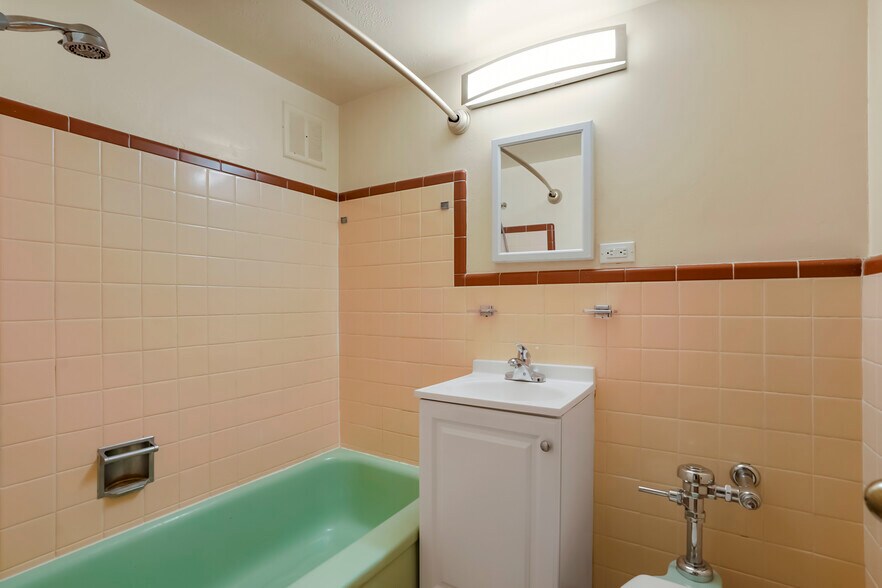 More Photos Of 1550 Pennsylvania St, Denver Apartments For Sale