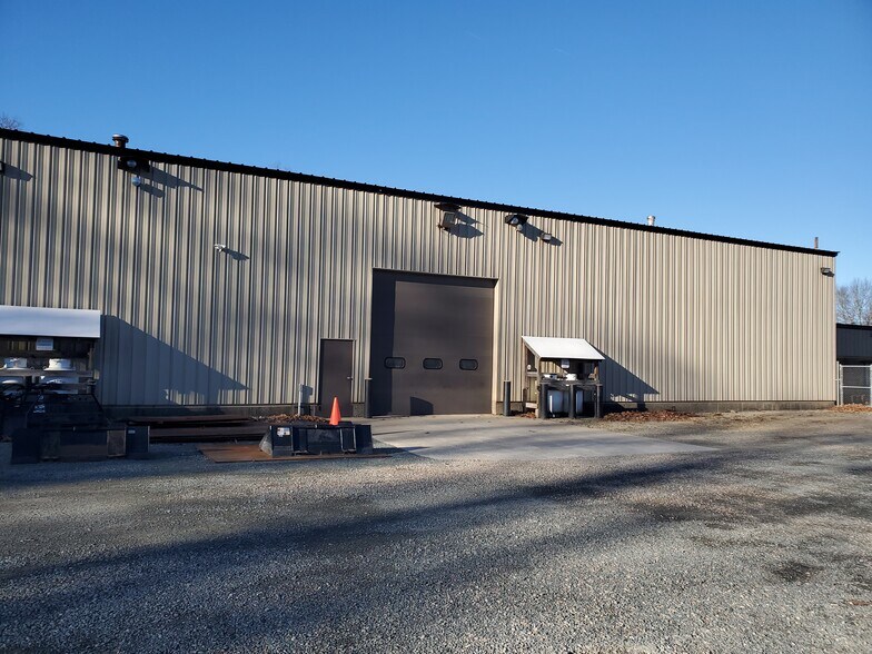More Photos Of 25 E Belcher Rd, Foxborough Warehouse For Lease
