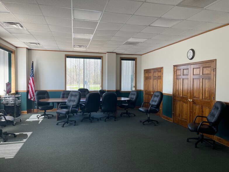 More Photos Of 600 Airport Rd, Wintersville Airplane Hangar For Lease