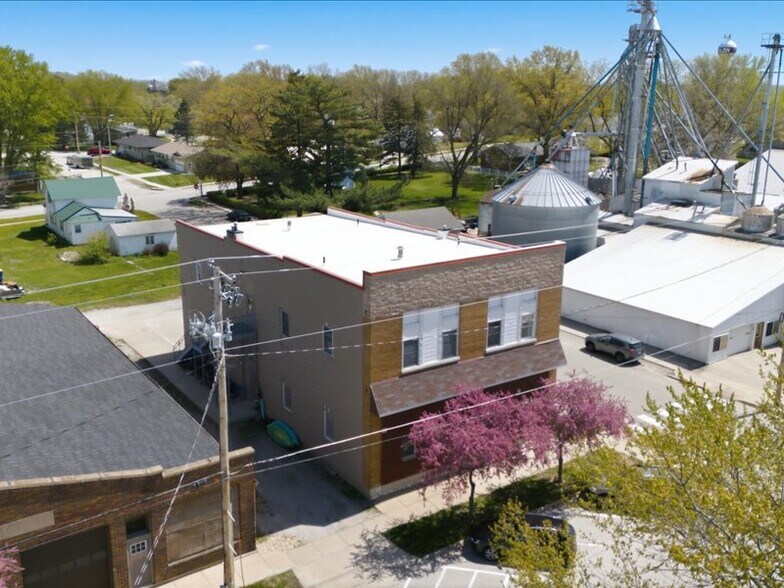 More Photos Of 230 S Dubuque St, Solon Apartments For Sale