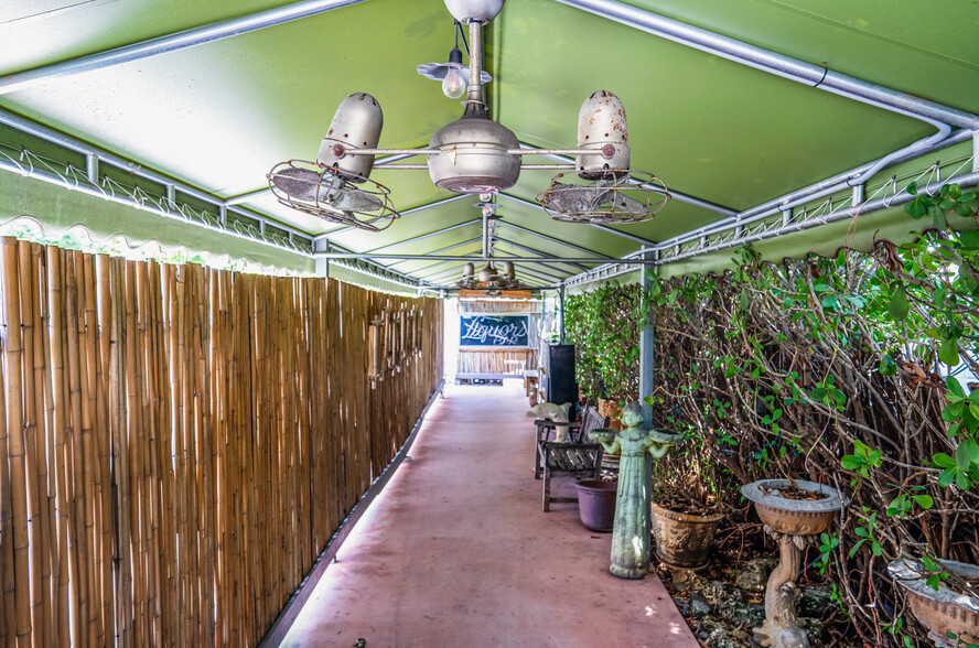 More Photos Of 701-709 NE 79th St, Miami Storefront Retail Office For Sale