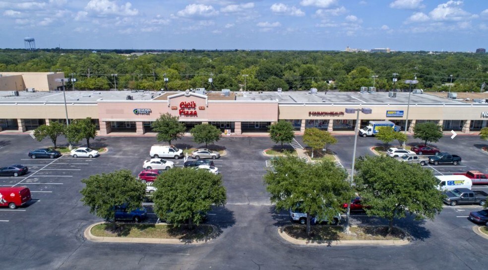 More Photos Of 1901-2027 S Texas Ave, Bryan Unknown For Lease