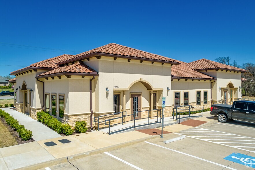 More Photos Of 3065 W Southlake Blvd, Southlake Unknown For Lease