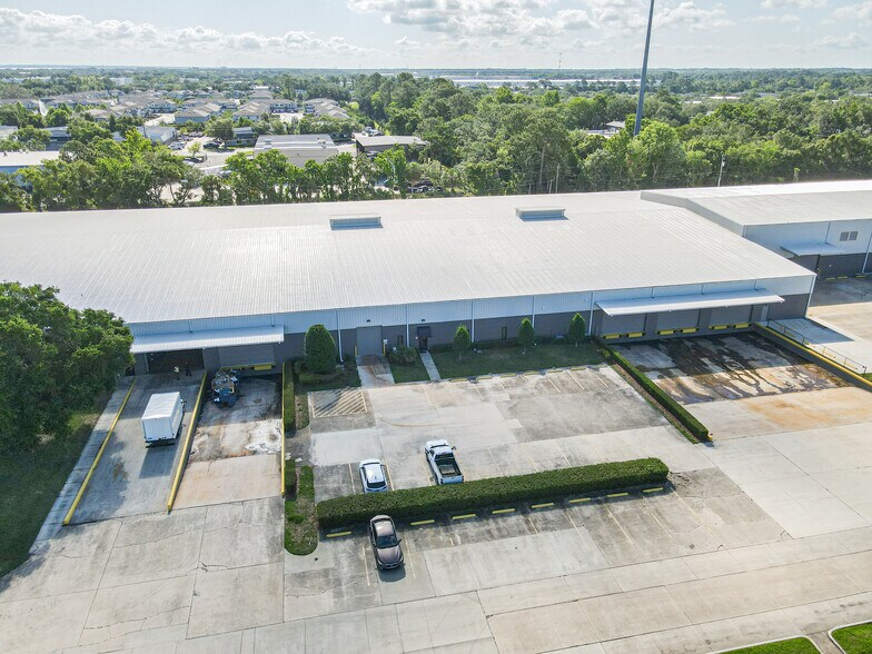 More Photos Of 501-531 Codisco Way, Sanford Manufacturing For Lease