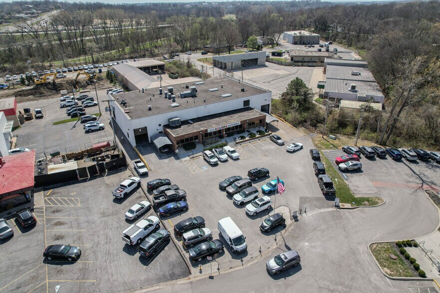 More Photos Of 2005-2007 W 103rd Ter, Leawood Service For Sale