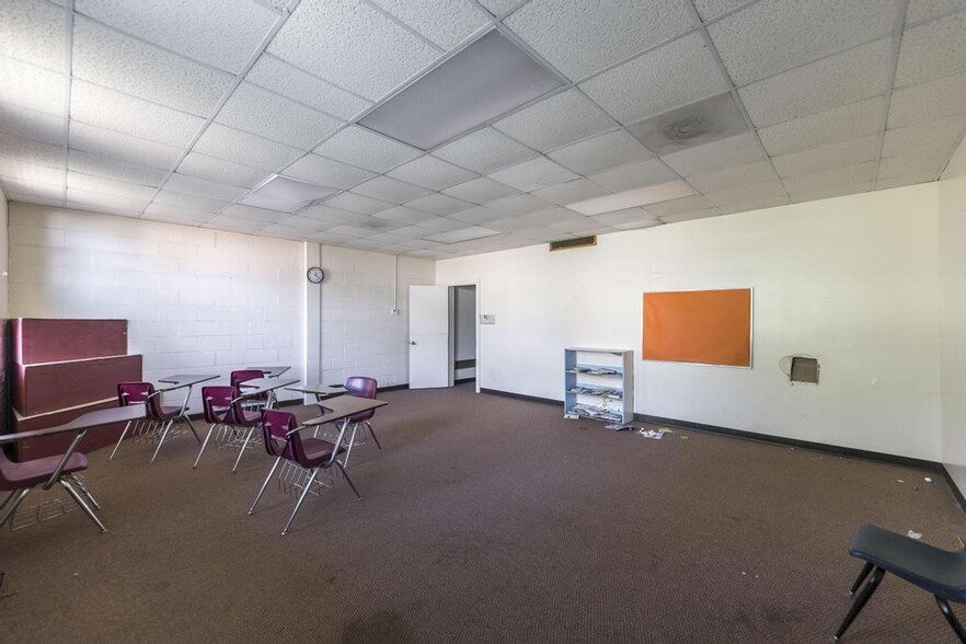 More Photos Of 2270 Shurling Dr, Macon-Bibb Religious Facility For Sale