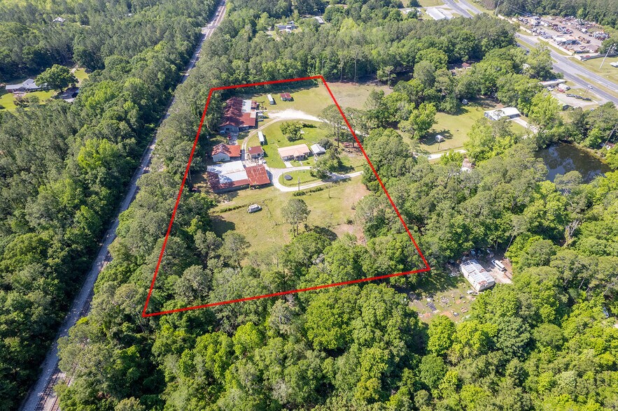 More Photos Of 2856 NE 187th St, Starke Manufacturing For Sale