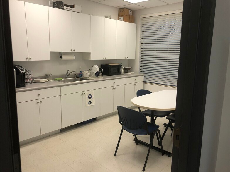 More Photos Of 365 Rifle Camp Rd, Woodland Park Coworking Space