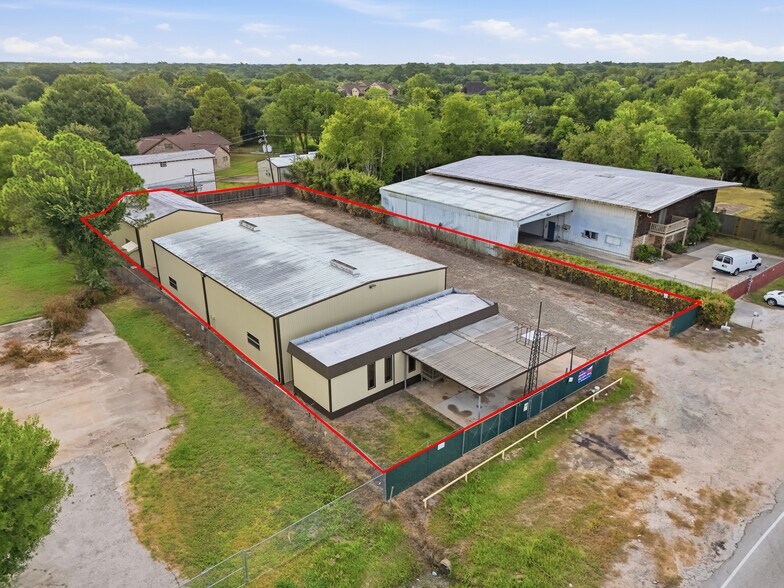 More Photos Of 2233 Garden Rd, Pearland Warehouse For Lease
