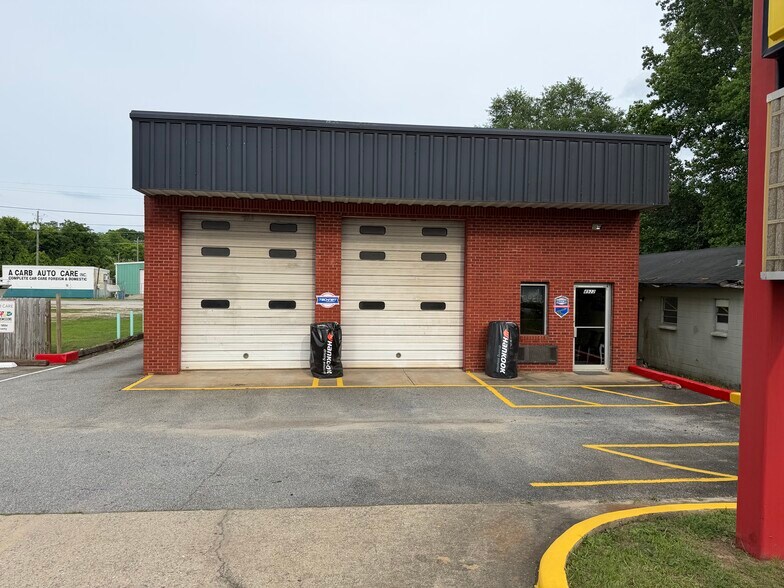 More Photos Of 4922 Veterans Pky, Columbus Industrial For Sale