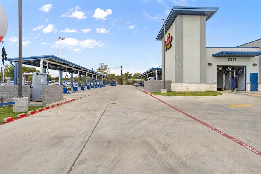 More Photos Of 4444 South Fwy, Fort Worth Carwash For Sale