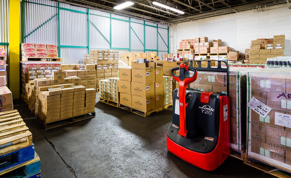 More Photos Of 5301 Polk St, Houston Warehouse For Lease