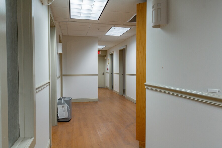 More Photos Of 25 Long Creek Dr, South Portland Medical For Sale