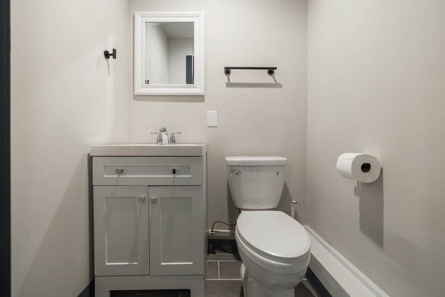 More Photos Of 1435 FM 1463 Rd, Katy Showroom For Sale