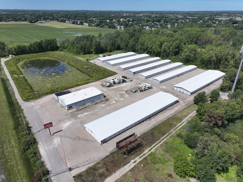 More Photos Of 1816 W Northland Ave, Grand Chute Self Storage For Sale