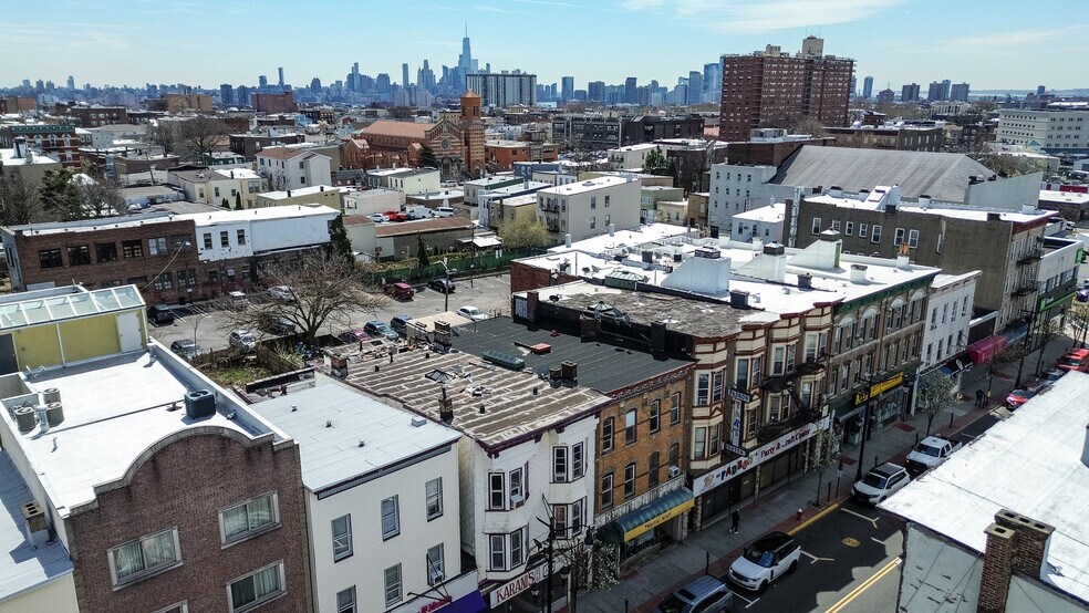 More Photos Of 814-816 Summit Ave, Union City Apartments For Sale