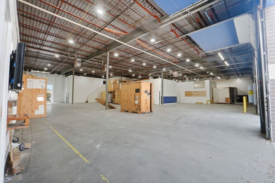 More Photos Of 1001 Prince George's Blvd, Upper Marlboro Light Manufacturing For Sale